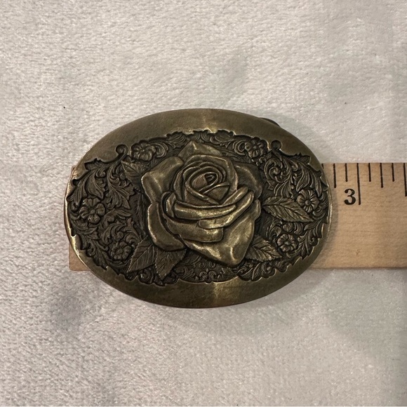 Vintage Award Design Medals Inc Solid Brass Rose Floral Women’s Belt Buckle